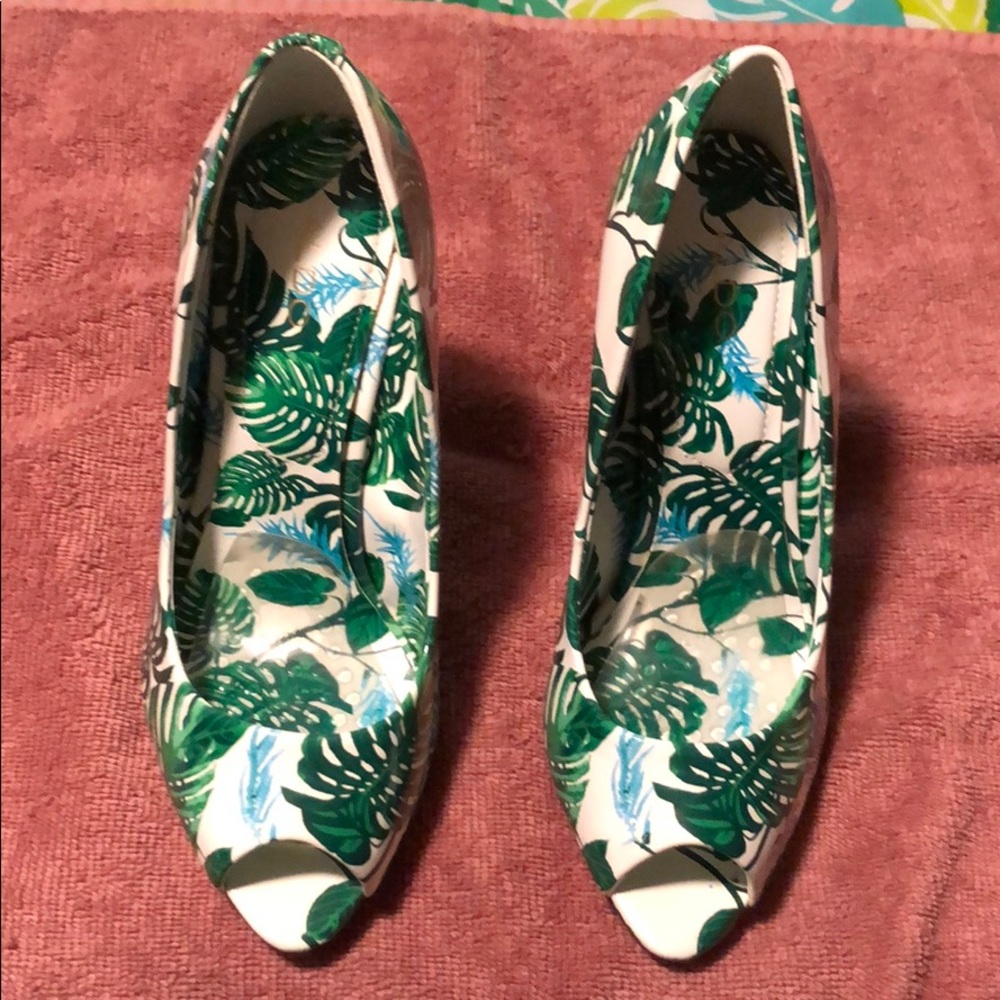Aldo summer design heels size 6.5